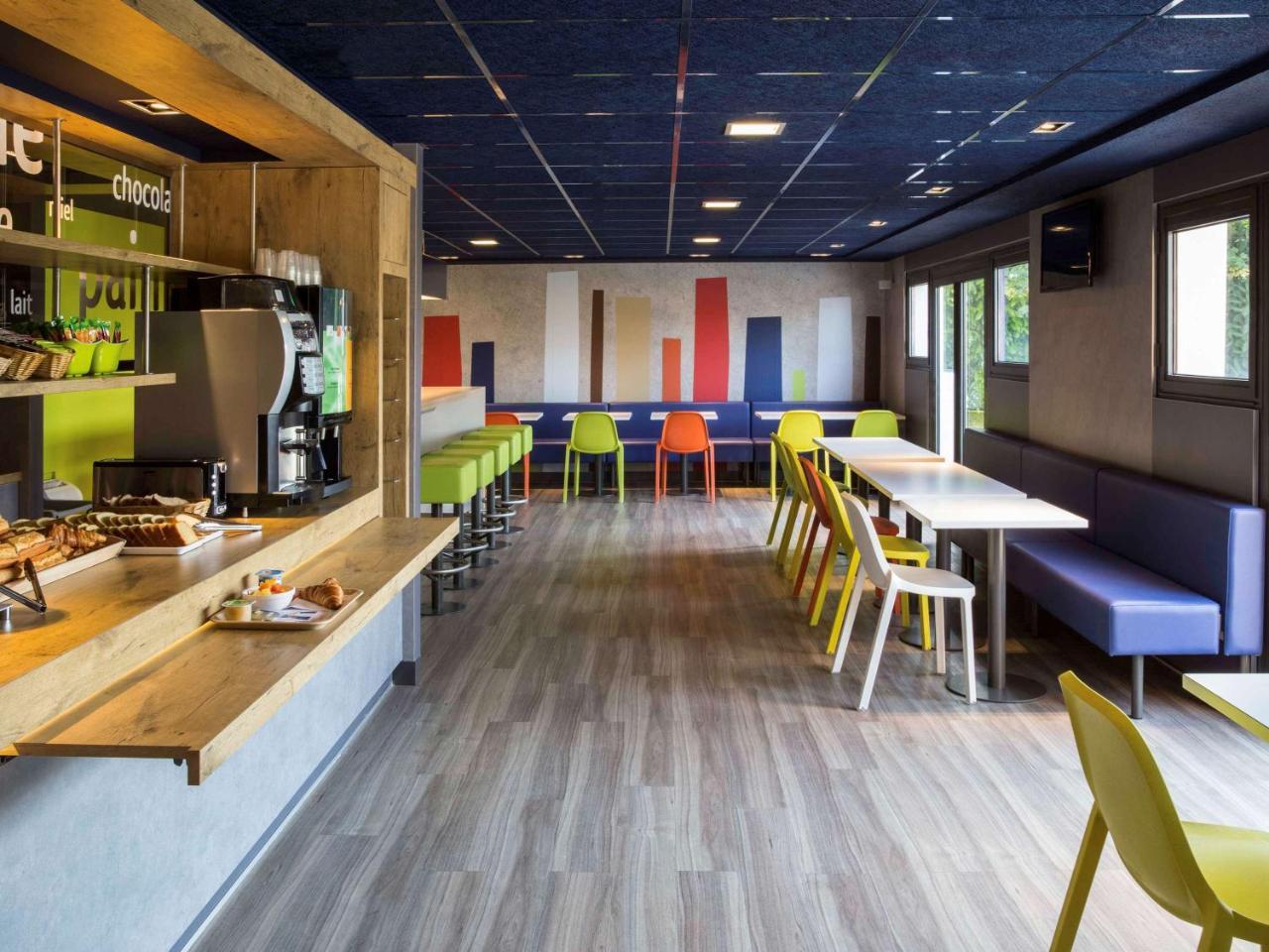 Ibis Budget Versailles Chateau Saint Cyr L'Ecole מראה חיצוני תמונה