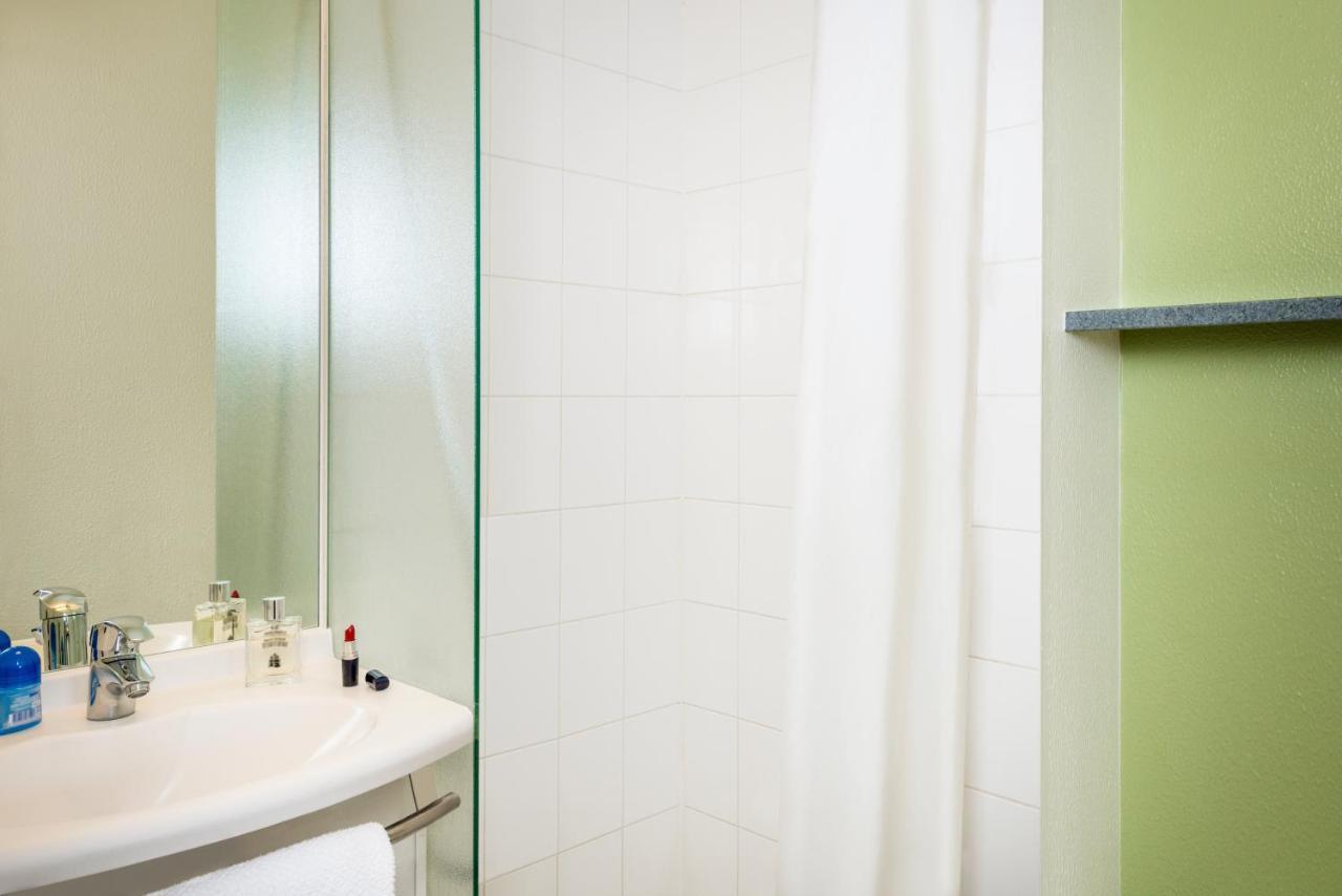 Ibis Budget Versailles Chateau Saint Cyr L'Ecole מראה חיצוני תמונה